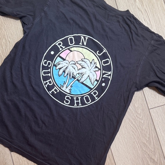 Ron Jon Surf Shop palm tree graphic Light Weight Long Sleeve Black T-Shirt M - Picture 1 of 6
